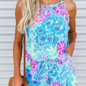 Adorable romper with pockets sz medium